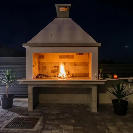 Holiday home Mari Marina